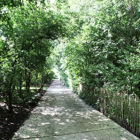 In Belgium For 2 Person * ברדנה